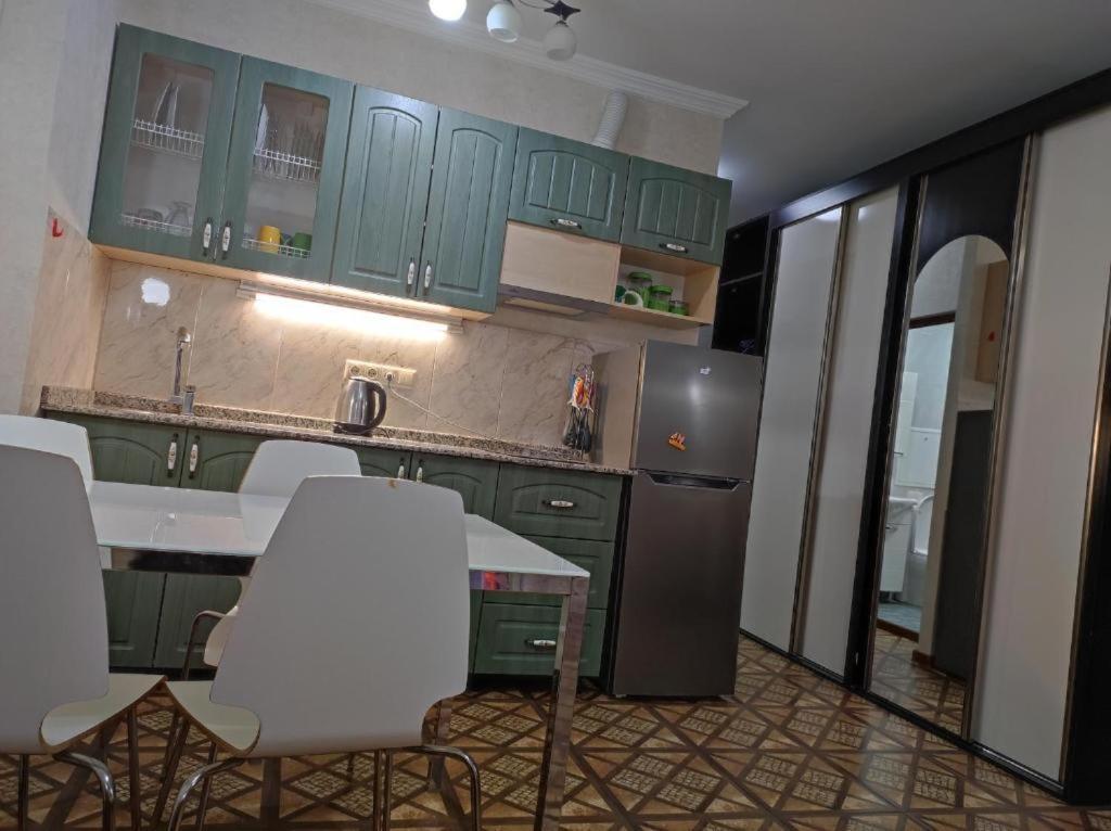 باتومي Apartment On Sherif Khimshiashvili Street 15B المظهر الخارجي الصورة
