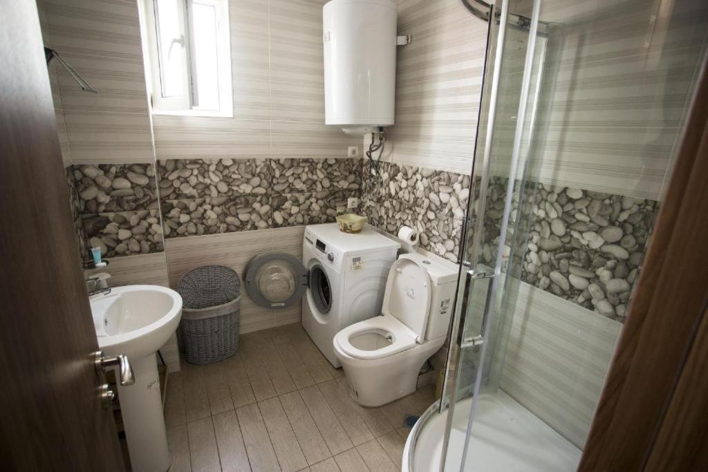 باتومي Apartment On Sherif Khimshiashvili Street 15B المظهر الخارجي الصورة